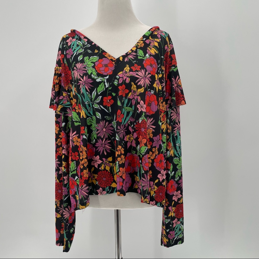 Painted Heart Woman’s Floral Blouse